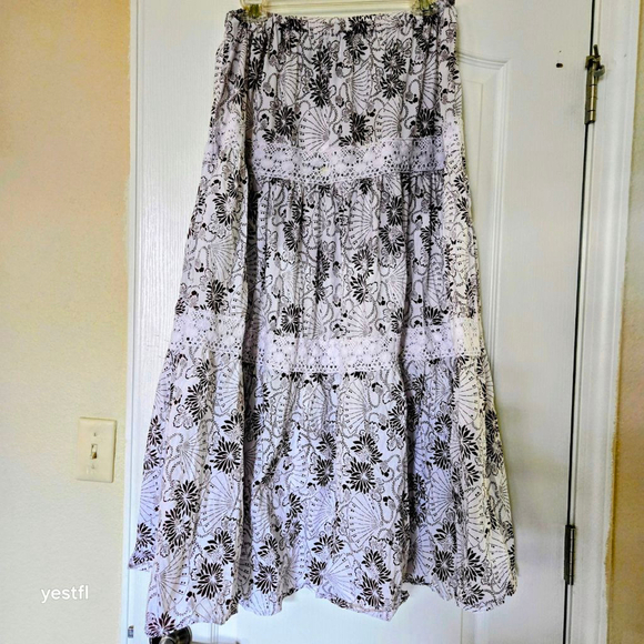 CP Shades White Brown Floral crochet Maxi Skirt S Rare - Picture 1 of 8